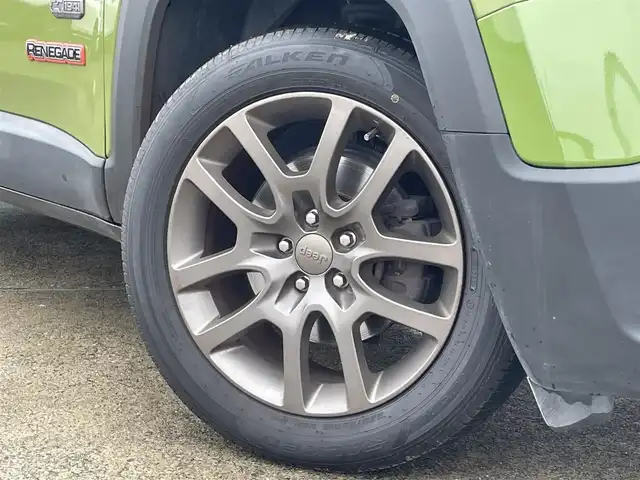 クライスラー・ジープ ジープ レネゲード 75thアニバーサリーE 東京都 2016(平28)年 3.7万km 緑 80台限定車/ワンオーナー/記録簿有（H30/R1/R3/R5/R7）/ALPINEナビ/フルセグTV/バックモニター/パワーシート/シートヒーター/ハンドルヒーター/HIDヘッドライト/ETC