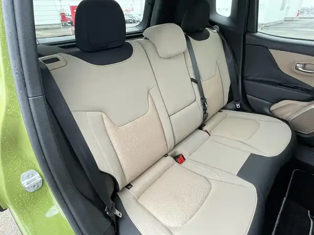 クライスラー・ジープ ジープ レネゲード 75thアニバーサリーE 東京都 2016(平28)年 3.7万km 緑 80台限定車/ワンオーナー/記録簿有（H30/R1/R3/R5/R7）/ALPINEナビ/フルセグTV/バックモニター/パワーシート/シートヒーター/ハンドルヒーター/HIDヘッドライト/ETC