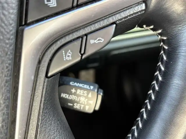 トヨタ クラウン ハイブリッド アスリートSJ-フロンティアLTD 福岡県 2018(平30)年 8.3万km プレシャスシルバー ワンオーナー/セーフティセンス/純正エアロ（F/R)/メーカーナビ/（BT/フルセグ/AM/FM/SD/SDREC/DISC)/Bカメラ/レーダークルーズコントロール/LEDヘッドライト/オートライト/ハーフレザーシート/DN席パワーシート/DN席シートヒーター/ステアリングヒーター/ステアリングスイッチ/チルトステアリング/純正17インチAW/ドライブレコーダー/USB入力端子/ISOFIX/横滑り防止装置/コーナーセンサー/レーンキープアシスト/盗難防止装置/衝突被害軽減システム/スマートキー/ETC/保証書