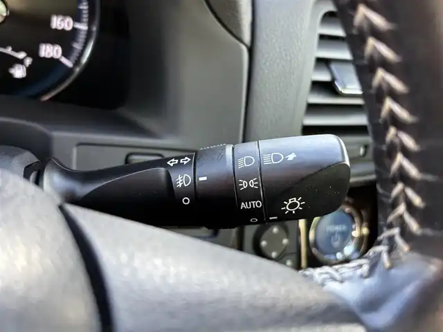 トヨタ クラウン ハイブリッド アスリートSJ-フロンティアLTD 福岡県 2018(平30)年 8.3万km プレシャスシルバー ワンオーナー/セーフティセンス/純正エアロ（F/R)/メーカーナビ/（BT/フルセグ/AM/FM/SD/SDREC/DISC)/Bカメラ/レーダークルーズコントロール/LEDヘッドライト/オートライト/ハーフレザーシート/DN席パワーシート/DN席シートヒーター/ステアリングヒーター/ステアリングスイッチ/チルトステアリング/純正17インチAW/ドライブレコーダー/USB入力端子/ISOFIX/横滑り防止装置/コーナーセンサー/レーンキープアシスト/盗難防止装置/衝突被害軽減システム/スマートキー/ETC/保証書