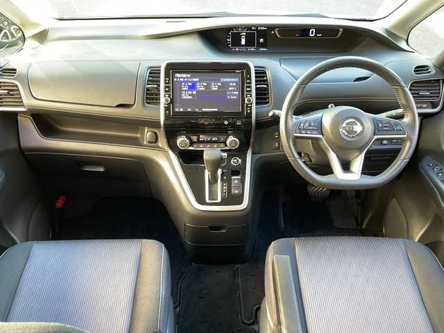 日産 セレナ ハイウェイスター Vセレクション 高知県 2018(平30)年 6.2万km ブリリアントホワイトパール 純正９インチナビ/・Ｂｌｕｅｔｏｏｔｈオーディオ/・フルセグＴＶ/・ＣＤ／ＤＶＤ/・バックカメラ/全方位モニター/プロパイロット/パーキングアシスト/ＥＴＣ/ドラレコ/両側パワースライドドア/衝突被害軽減ブレーキ/コーナーセンサー/LEDヘッドライト/オートライト/純正16インチアルミホイール/純正フロアマット/センターコンソール/サンバイザー/スペアキー