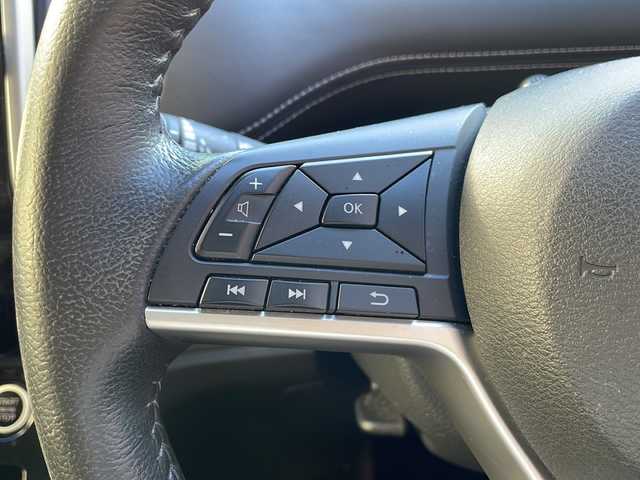 日産 セレナ ハイウェイスター Vセレクション 高知県 2018(平30)年 6.2万km ブリリアントホワイトパール 純正９インチナビ/・Ｂｌｕｅｔｏｏｔｈオーディオ/・フルセグＴＶ/・ＣＤ／ＤＶＤ/・バックカメラ/全方位モニター/プロパイロット/パーキングアシスト/ＥＴＣ/ドラレコ/両側パワースライドドア/衝突被害軽減ブレーキ/コーナーセンサー/LEDヘッドライト/オートライト/純正16インチアルミホイール/純正フロアマット/センターコンソール/サンバイザー/スペアキー