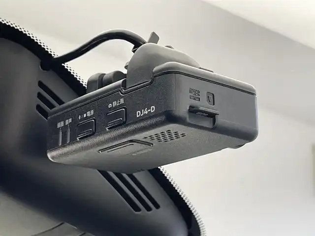 日産 セレナ ハイウェイスター Vセレクション 愛知県 2018(平30)年 6.2万km ブリリアントホワイトパール 純正９型ナビ　デジイン　全方位カメラ　セーフティパックＢ　パーキングアシスト　プロパイロット　フルセグＴＶ　ブルーレイ再生　ＥＴＣ　ドラレコ　追従クルコン　ＬＥＤライト　フォグ　コーナーセンサー　禁煙　車線逸脱　衝突軽減　USB　Bluetooth　両側パワースライドドア　プッシュスタート　スマートキー