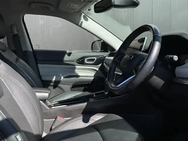 クライスラー・ジープ ジープ コンパス リミテッド 長野県 2021(令3)年 4.5万km 黒 ワンオーナー　/ブラックレザーシート　/ＡＬＰＩＮＥサウンド　/ナビ（ＦＭ／ＡＭ／ＴＶ／ＢＴ）　/ＡＣＣ　/ＬＫＡ　/ＢＳＭ　/Ｐアシスト　/３６０°カメラ　/Ｃａｒｐｌａｙ／Ａｎｄｒｏｉｄ　/ステアリングヒーター /PWBドア/ LEDヘッドライト＆フォグ /コーナーセンサー /ルーフレール /100Vソケット /USB /ダウンヒルアシスト /オートホールド /ETC2.0  /プッシュスタート