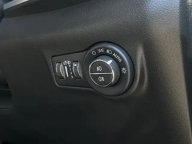 クライスラー・ジープ ジープ コンパス リミテッド 長野県 2021(令3)年 4.5万km 黒 ワンオーナー　/ブラックレザーシート　/ＡＬＰＩＮＥサウンド　/ナビ（ＦＭ／ＡＭ／ＴＶ／ＢＴ）　/ＡＣＣ　/ＬＫＡ　/ＢＳＭ　/Ｐアシスト　/３６０°カメラ　/Ｃａｒｐｌａｙ／Ａｎｄｒｏｉｄ　/ステアリングヒーター /PWBドア/ LEDヘッドライト＆フォグ /コーナーセンサー /ルーフレール /100Vソケット /USB /ダウンヒルアシスト /オートホールド /ETC2.0  /プッシュスタート