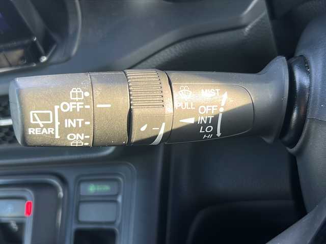 ホンダ ステップワゴン スパーダ eHEV 三重県 2022(令4)年 5万km プラチナホワイトパール 純正１１．４型ナビ/純正１５型後席モニター　/ＢＳＭ/純正ドラレコ/ＡｐｐｌｅＣａｒＰｌａｙ/ＡｎｄｒｏｉｄＡｕｔｏ/シートヒーター/スペアキー/レーンキープアシスト/パドルシフト/シートヒーター/踏み間違い防止システム/禁煙車