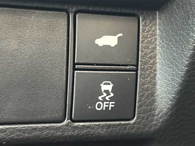 ホンダ ステップワゴン スパーダ eHEV 三重県 2022(令4)年 5万km プラチナホワイトパール 純正１１．４型ナビ/純正１５型後席モニター　/ＢＳＭ/純正ドラレコ/ＡｐｐｌｅＣａｒＰｌａｙ/ＡｎｄｒｏｉｄＡｕｔｏ/シートヒーター/スペアキー/レーンキープアシスト/パドルシフト/シートヒーター/踏み間違い防止システム/禁煙車