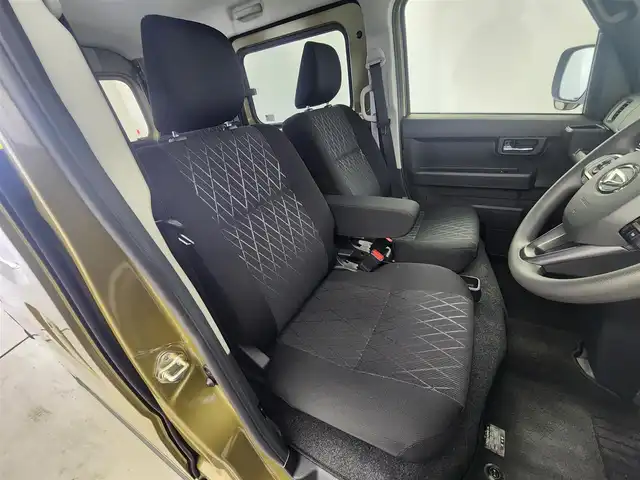 ダイハツ アトレー バン RS 愛知県 2025(令7)年 0.4万km オフビートカーキM 純正9インチディスプレイオーディオ/バックカメラ/AppleCarPlay/AndroidAuto/スマートアシスト/衝突被害軽減ブレーキ/レーダークルーズコントロール/横滑り防止装置/コーナーセンサー/レーンキープアシスト/オートライト/オートマチックハイビーム/LEDヘッドライト/LEDフォグライト/両側電動スライドドア/HDMI接続/純正フロアマット/プッシュスタート/スマートキー/スペアキー