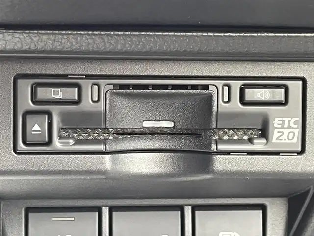 トヨタ プリウス Z 兵庫県 2024(令6)年 1.7万km グレー 純正１２．３インチディスプレイオーディオ/追従クルコン/前方ドラレコ/１９インチＡＷ/デジタルインナミラー/パノラマビュー/パワーバックドア　/ＢＴ/ＴｙｐｅＣ接続/レザー/オートハイビーム/ビルトインETC2.0/フルセグ/AC100V/D+N席シートヒーター/エアシート/ステアリングヒーター/ヘッドライトレベロイザ/ワイヤレス充電