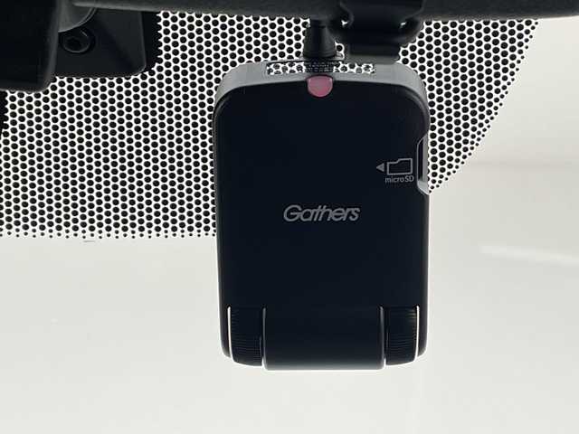 ホンダ フリード ハイブリット G ホンダセンシング 愛知県 2017(平29)年 6.5万km ホワイトオーキッドパール ホンダセンシング/両側パワースライドドア/純正9型ナビ　SDカードなし/バックカメラ/レーダークルーズコントロール/ETC/ドライブレコーダー/衝突軽減システム/フルセグ/CD DVD/Bluetooth/ステアリングスイッチ/スマートキー/プッシュスタート