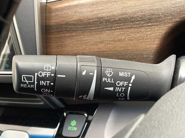 ホンダ フリード ハイブリット G ホンダセンシング 愛知県 2017(平29)年 6.5万km ホワイトオーキッドパール ホンダセンシング/両側パワースライドドア/純正9型ナビ　SDカードなし/バックカメラ/レーダークルーズコントロール/ETC/ドライブレコーダー/衝突軽減システム/フルセグ/CD DVD/Bluetooth/ステアリングスイッチ/スマートキー/プッシュスタート