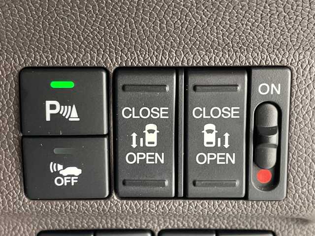 ホンダ フリード ハイブリット G ホンダセンシング 愛知県 2017(平29)年 6.5万km ホワイトオーキッドパール ホンダセンシング/両側パワースライドドア/純正9型ナビ　SDカードなし/バックカメラ/レーダークルーズコントロール/ETC/ドライブレコーダー/衝突軽減システム/フルセグ/CD DVD/Bluetooth/ステアリングスイッチ/スマートキー/プッシュスタート