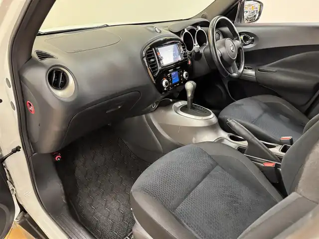 日産 ジューク 15RX 群馬県 2014(平26)年 6.5万km ブリリアントホワイトパール 純正ナビ/　フルセグ/BT/CD/DVD/アラウンドビューモニター/プッシュスタート/スマートキー/前後ドライブレコーダー/ETC/アイドリングストップ/オートライト/純正フロアマット/フォグランプ