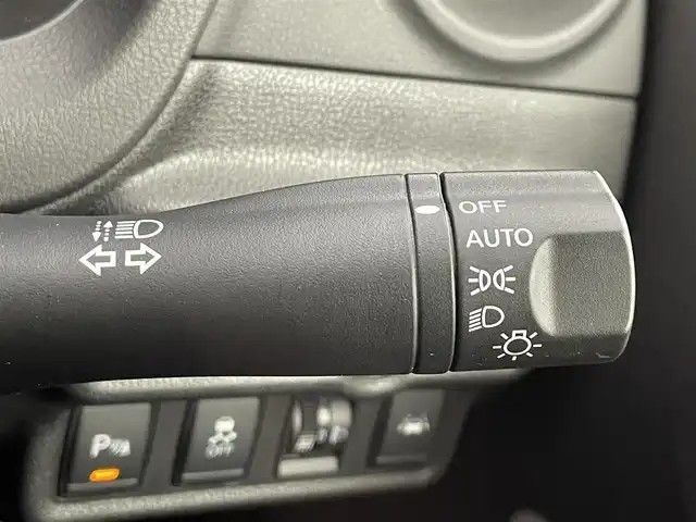 日産 ノート X FOUR 道央・札幌 2019(平31)年 5.1万km ブリリアントホワイトパール ・4WD/・エマージェンシーブレーキ/・レーンキープアシスト/・純正メモリ/・フルセグ/・Bluetooth/・CD・DVD/・AM/FM/・バックカメラ/・ETC/・コーナーセンサー/・前後ドライブレコーダー/・スマートキー/・プッシュスタート/・オートライト/・オートエアコン/・横滑り防止装置/・電格ミラー