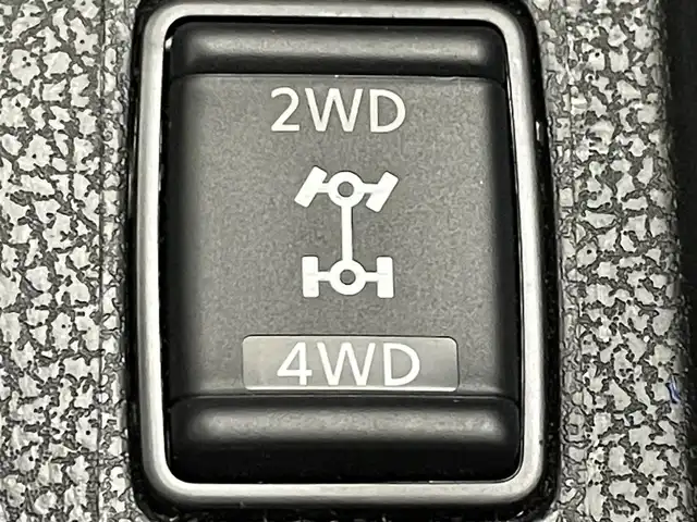 日産 ノート X FOUR 道央・札幌 2019(平31)年 5.1万km ブリリアントホワイトパール ・4WD/・エマージェンシーブレーキ/・レーンキープアシスト/・純正メモリ/・フルセグ/・Bluetooth/・CD・DVD/・AM/FM/・バックカメラ/・ETC/・コーナーセンサー/・前後ドライブレコーダー/・スマートキー/・プッシュスタート/・オートライト/・オートエアコン/・横滑り防止装置/・電格ミラー