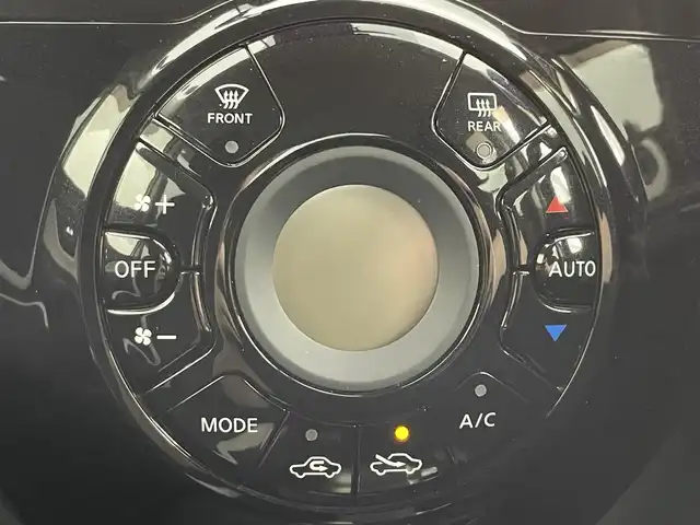 日産 ノート X FOUR 道央・札幌 2019(平31)年 5.1万km ブリリアントホワイトパール ・4WD/・エマージェンシーブレーキ/・レーンキープアシスト/・純正メモリ/・フルセグ/・Bluetooth/・CD・DVD/・AM/FM/・バックカメラ/・ETC/・コーナーセンサー/・前後ドライブレコーダー/・スマートキー/・プッシュスタート/・オートライト/・オートエアコン/・横滑り防止装置/・電格ミラー