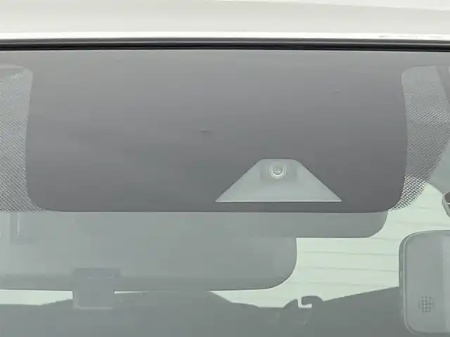 日産 ノート X FOUR 道央・札幌 2019(平31)年 5.1万km ブリリアントホワイトパール ・4WD/・エマージェンシーブレーキ/・レーンキープアシスト/・純正メモリ/・フルセグ/・Bluetooth/・CD・DVD/・AM/FM/・バックカメラ/・ETC/・コーナーセンサー/・前後ドライブレコーダー/・スマートキー/・プッシュスタート/・オートライト/・オートエアコン/・横滑り防止装置/・電格ミラー