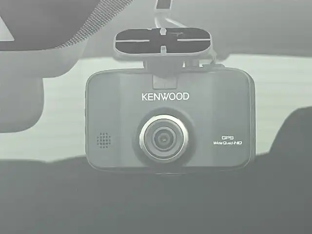 日産 ノート X FOUR 道央・札幌 2019(平31)年 5.1万km ブリリアントホワイトパール ・4WD/・エマージェンシーブレーキ/・レーンキープアシスト/・純正メモリ/・フルセグ/・Bluetooth/・CD・DVD/・AM/FM/・バックカメラ/・ETC/・コーナーセンサー/・前後ドライブレコーダー/・スマートキー/・プッシュスタート/・オートライト/・オートエアコン/・横滑り防止装置/・電格ミラー