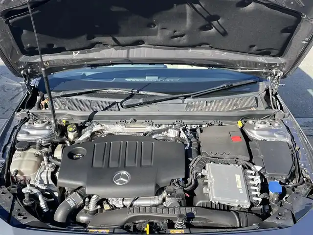 メルセデス・ベンツ ＣＬＡ２００ｄ 群馬県 2021(令3)年 2.4万km マウンテングレー レザーＥＸＣ＆アドバンスド＆ナビＰＫＧ　/パノラミックスライディングルーフ　/白レザー　/全周囲カメラ　/フルセグ　/純正ドラレコ　/シートヒーター　/スマートキー２本　/純正１８インチＡＷ　/駐車支援　/純正マット