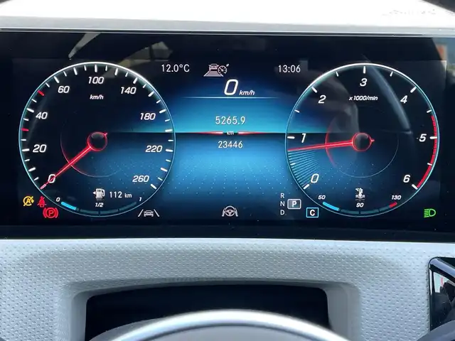 メルセデス・ベンツ ＣＬＡ２００ｄ 群馬県 2021(令3)年 2.4万km マウンテングレー レザーＥＸＣ＆アドバンスド＆ナビＰＫＧ　/パノラミックスライディングルーフ　/白レザー　/全周囲カメラ　/フルセグ　/純正ドラレコ　/シートヒーター　/スマートキー２本　/純正１８インチＡＷ　/駐車支援　/純正マット