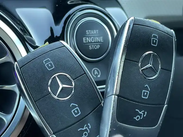 メルセデス・ベンツ ＣＬＡ２００ｄ 群馬県 2021(令3)年 2.4万km マウンテングレー レザーＥＸＣ＆アドバンスド＆ナビＰＫＧ　/パノラミックスライディングルーフ　/白レザー　/全周囲カメラ　/フルセグ　/純正ドラレコ　/シートヒーター　/スマートキー２本　/純正１８インチＡＷ　/駐車支援　/純正マット