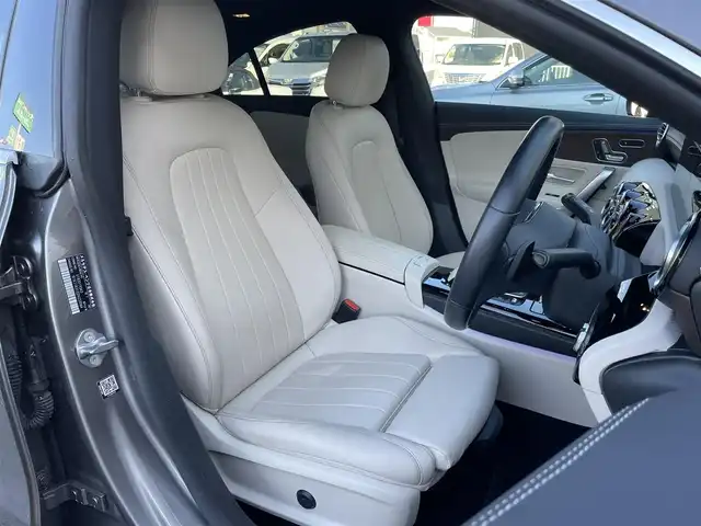 メルセデス・ベンツ ＣＬＡ２００ｄ 群馬県 2021(令3)年 2.4万km マウンテングレー レザーＥＸＣ＆アドバンスド＆ナビＰＫＧ　/パノラミックスライディングルーフ　/白レザー　/全周囲カメラ　/フルセグ　/純正ドラレコ　/シートヒーター　/スマートキー２本　/純正１８インチＡＷ　/駐車支援　/純正マット