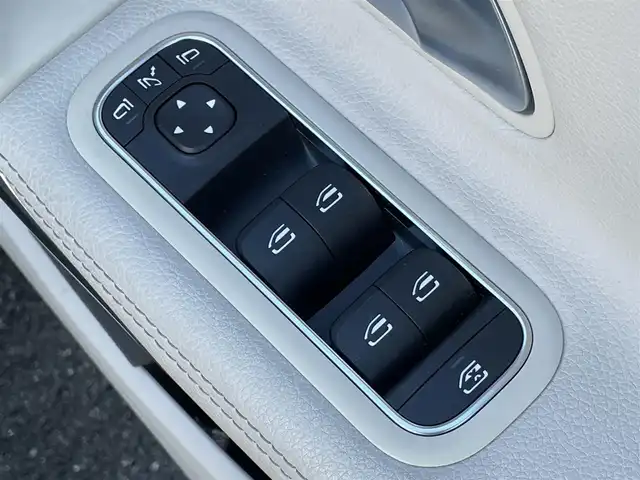 メルセデス・ベンツ ＣＬＡ２００ｄ 群馬県 2021(令3)年 2.4万km マウンテングレー レザーＥＸＣ＆アドバンスド＆ナビＰＫＧ　/パノラミックスライディングルーフ　/白レザー　/全周囲カメラ　/フルセグ　/純正ドラレコ　/シートヒーター　/スマートキー２本　/純正１８インチＡＷ　/駐車支援　/純正マット