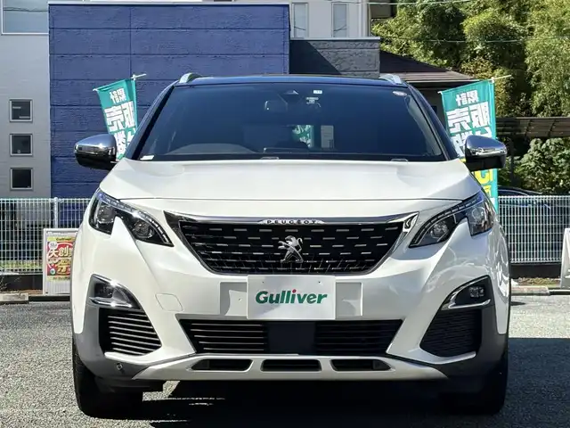 プジョー ５００８ GT ブルーHDi 熊本県 2019(令1)年 6.4万km BLANC NACRE ディスプレイオーディオ/【AppleCarPlay/AndroidAuto/Bluetooth/USB】/バックカメラ/サイドカメラ/アクティブセーフティブレーキ/レーンキープアシスト/コーナーセンサー/ブラインドスポットモニター/インテリジェントハイビーム/アダプティブクルーズコントロール/ハーフレザーシート/ステアリングリモコン/パドルシフト/パワーバックドア/ETC/電子パーキング/前後ドライブレコーダー/置くだけ充電/LEDオートライト