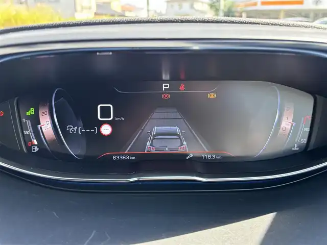 プジョー ５００８ GT ブルーHDi 熊本県 2019(令1)年 6.4万km BLANC NACRE ディスプレイオーディオ/【AppleCarPlay/AndroidAuto/Bluetooth/USB】/バックカメラ/サイドカメラ/アクティブセーフティブレーキ/レーンキープアシスト/コーナーセンサー/ブラインドスポットモニター/インテリジェントハイビーム/アダプティブクルーズコントロール/ハーフレザーシート/ステアリングリモコン/パドルシフト/パワーバックドア/ETC/電子パーキング/前後ドライブレコーダー/置くだけ充電/LEDオートライト