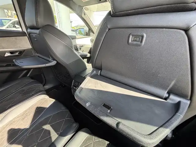 プジョー ５００８ GT ブルーHDi 熊本県 2019(令1)年 6.4万km BLANC NACRE ディスプレイオーディオ/【AppleCarPlay/AndroidAuto/Bluetooth/USB】/バックカメラ/サイドカメラ/アクティブセーフティブレーキ/レーンキープアシスト/コーナーセンサー/ブラインドスポットモニター/インテリジェントハイビーム/アダプティブクルーズコントロール/ハーフレザーシート/ステアリングリモコン/パドルシフト/パワーバックドア/ETC/電子パーキング/前後ドライブレコーダー/置くだけ充電/LEDオートライト