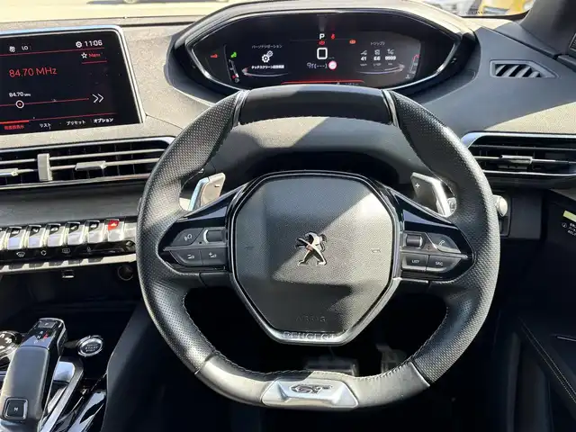 プジョー ５００８ GT ブルーHDi 熊本県 2019(令1)年 6.4万km BLANC NACRE ディスプレイオーディオ/【AppleCarPlay/AndroidAuto/Bluetooth/USB】/バックカメラ/サイドカメラ/アクティブセーフティブレーキ/レーンキープアシスト/コーナーセンサー/ブラインドスポットモニター/インテリジェントハイビーム/アダプティブクルーズコントロール/ハーフレザーシート/ステアリングリモコン/パドルシフト/パワーバックドア/ETC/電子パーキング/前後ドライブレコーダー/置くだけ充電/LEDオートライト