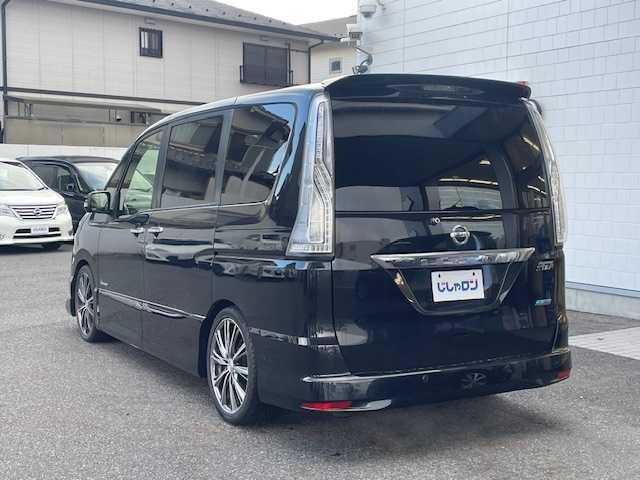 日産 セレナ