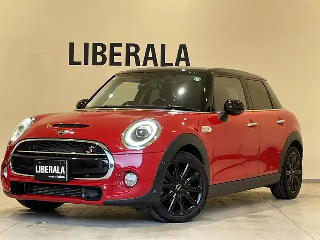 ＭＩＮＩ ミニ クーパー S 熊本県 2018(平30)年 3.4万km チリ・レッド ・スマートキー/・プッシュスタート/・インテリジェントセーフティ/・PDC自動起動/・パーキングアシスト/・クルーズコントロール(追従式)/・スポーツシート/・前席シートヒーター /・純正HDDナビ/　【Bluetooth・USB】/・バックカメラ/・ドライブレコーダー(前方録画)/・LEDヘッドランプ/・LEDフォグランプ/・UKテールランプ/・純正マット/・保証書/取説