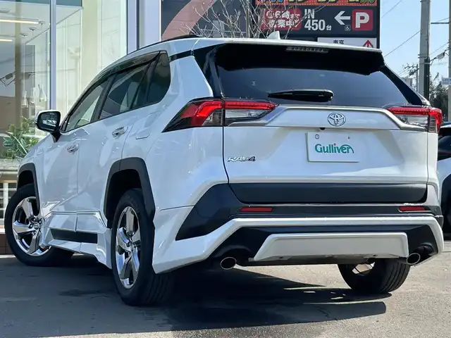 トヨタ ＲＡＶ４ G 道央・札幌 2020(令2)年 4.4万km ホワイトパールクリスタルシャイン ・４WD/・衝突軽減ブレーキ/・レザーシート/・純正9インチディスプレイオーディオ/　BT＆USB＆ラジオ/・全方位カメラ/・バックカメラ/・D席パワーシート/・シートヒーター/・TRDエアロ/・コーナーセンサー/・レーンキープアシスト/・レーダークルーズコントロール/・パワーバックドア/・オートエアコン/・オートライト/・オートリトラミラー/・MT付きAT/・ETC/・プッシュスタート/・スマートキー/・ステアリングヒーター/・ブラインドスポットモニター/・前後ドライブレコーダー/・LEDヘッドライト/・純正フロアマット/・ドアバイザー/・ウィンカーミラー/・フォグライト/・オートハイビーム/・純正18インチＡＷ