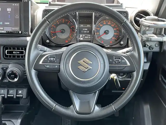 スズキ ジムニー シエラ JC 香川県 2020(令2)年 5.7万km ブルーイッシュブラックパール3 登録時走行距離：56350km/カロッツェリア8型ナビ/　CD DVD BT フルセグTV/バックカメラ/衝突被害軽減装置/レーンキープアシスト/クルーズコントロール/ダウンヒルアシスト/LEDヘッドライト/オートライト/フォグランプ/ヘッドライトウォッシャー/電動格納ウィンカーミラー/ヒーテッドドアミラー/横滑り防止装置/ドライブレコーダー/ビルトインETC/シートヒーター/革巻きステアリング/ステアリングスイッチ/プッシュスタート/スマートキー/スペアキー