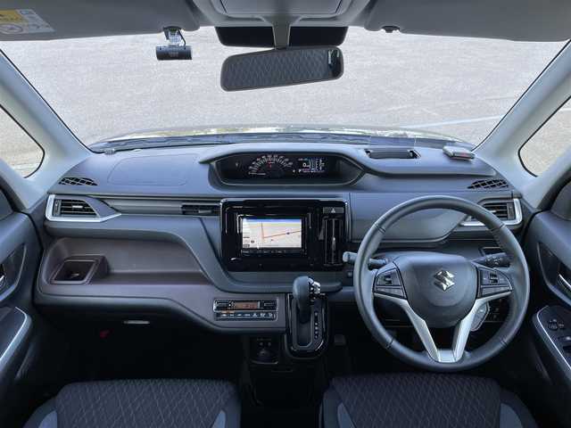 スズキ ソリオ バンディット HV MV 道央・札幌 2024(令6)年 2.1万km スーパーブラックパール ４WD/社外メモリーナビ/AM/FM/BT/デュアルカメラブレーキサポート/横滑り防止装置/レーダークルーズコントロール/レーンキープアシスト/リヤパーキングセンサー/バックカメラ/ETC/ドライブレコーダー/アイドリングストップ/HUD/両側パワースライドドア/前席シートヒーター/革巻きステアリング/ステアリングリモコン/プッシュスタート/スマートキー/LEDヘッドライト/オートライト/オートハイビーム/フォグランプ/電動格納ミラー/ヒーテッドドアミラー/ウィンカーミラー/フロアマット/スペアキー/レンタカー登録