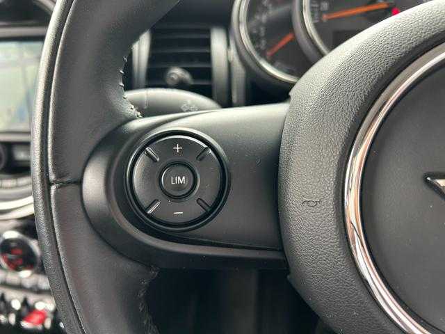 ＭＩＮＩ ミニ クーパー D 埼玉県 2021(令3)年 4.9万km ソラリスオレンジ 純正HDDナビ/(Bluetooth/USB)/バックカメラ/シートヒーター/コンフォートアクセス/ＰＤＣ/ＬＥＤヘッドライト/ＥＴＣ/オートライト/アイドリングストップ