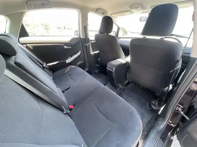 トヨタ プリウス S 兵庫県 2014(平26)年 11.7万km ボルドーマイカメタリック (株)IDOMが運営する【じしゃロン神戸名谷店】の自社ローン専用車両になりますこちらは現金またはオートローンご利用時の価格です。自社ローンご希望の方は別途その旨お申付け下さい。/メモリナビ(フルセグTV/BT/CD/DVD)/フルセグテレビ/バックカメラ/プッシュスタート/スペアキー/ウィンカーミラー/純正アルミホイール