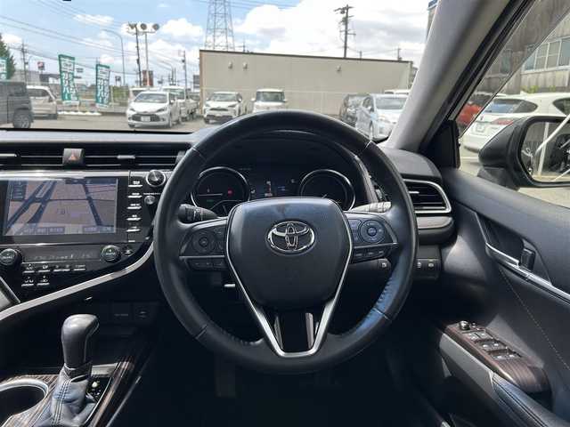 トヨタ カムリ G レザーパッケージ 愛知県 2017(平29)年 7万km アティチュードブラックマイカ 純正メモリナビ/フルセグテレビ/バックカメラ/Bluetooth/ウィンカーミラー/クルーズコントロール/サンルーフ/ドアバイザー/プッシュスタート/パワーバックドア/ビルトインETC/デジタルインナーミラー/衝突軽減ブレーキ/BSM