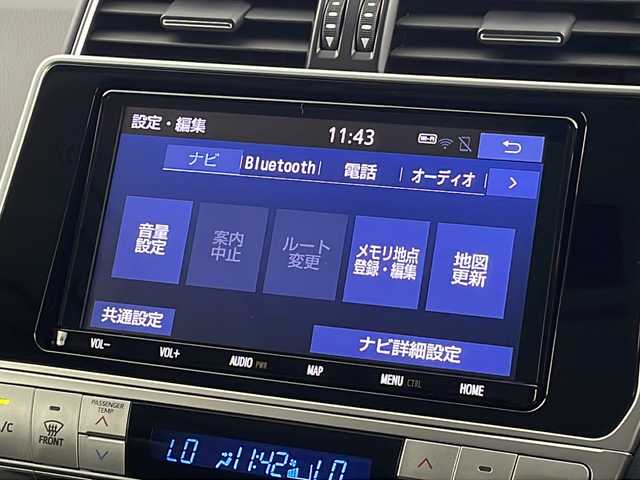 トヨタ ランドクルーザー プラド TX Lパッケージ 新潟県 2023(令5)年 1.8万km ブラック 純正SDナビ（Bluetooth・CD・DVD）　/サンルーフ　/ルーフレール　/レザーシート　/セーフティセンス　/バックカメラ　/フルセグ　/追従クルーズコントロール/レーンキープアシスト　/コーナーセンサー　/前席パワーシート　/前席シートヒーター　/前席エアシート　/電動格納サードシート/LEDオートライト/オートマチックハイビーム/リバース連動ミラー/ETC/４WD/MTモード付AT/スマートキー/純正フロアマット/純正１９インチアルミホイール