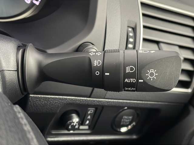 トヨタ ランドクルーザー プラド TX Lパッケージ 新潟県 2023(令5)年 1.8万km ブラック 純正SDナビ（Bluetooth・CD・DVD）　/サンルーフ　/ルーフレール　/レザーシート　/セーフティセンス　/バックカメラ　/フルセグ　/追従クルーズコントロール/レーンキープアシスト　/コーナーセンサー　/前席パワーシート　/前席シートヒーター　/前席エアシート　/電動格納サードシート/LEDオートライト/オートマチックハイビーム/リバース連動ミラー/ETC/４WD/MTモード付AT/スマートキー/純正フロアマット/純正１９インチアルミホイール