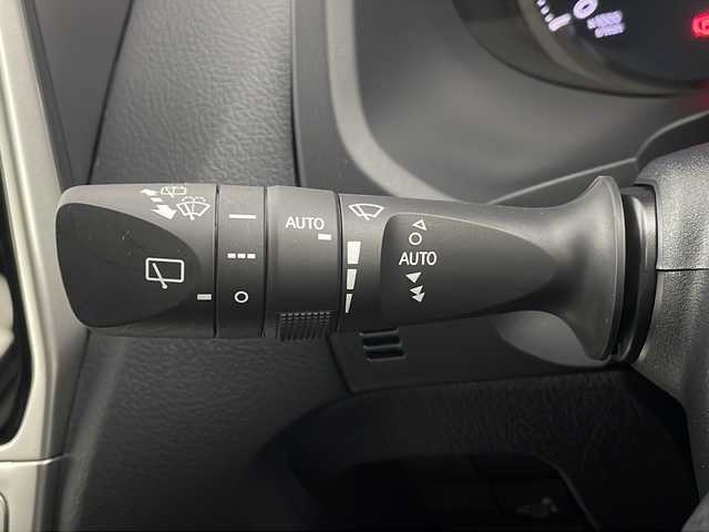 トヨタ ランドクルーザー プラド TX Lパッケージ 新潟県 2023(令5)年 1.8万km ブラック 純正SDナビ（Bluetooth・CD・DVD）　/サンルーフ　/ルーフレール　/レザーシート　/セーフティセンス　/バックカメラ　/フルセグ　/追従クルーズコントロール/レーンキープアシスト　/コーナーセンサー　/前席パワーシート　/前席シートヒーター　/前席エアシート　/電動格納サードシート/LEDオートライト/オートマチックハイビーム/リバース連動ミラー/ETC/４WD/MTモード付AT/スマートキー/純正フロアマット/純正１９インチアルミホイール