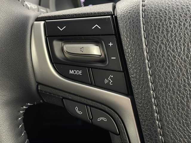 トヨタ ランドクルーザー プラド TX Lパッケージ 新潟県 2023(令5)年 1.8万km ブラック 純正SDナビ（Bluetooth・CD・DVD）　/サンルーフ　/ルーフレール　/レザーシート　/セーフティセンス　/バックカメラ　/フルセグ　/追従クルーズコントロール/レーンキープアシスト　/コーナーセンサー　/前席パワーシート　/前席シートヒーター　/前席エアシート　/電動格納サードシート/LEDオートライト/オートマチックハイビーム/リバース連動ミラー/ETC/４WD/MTモード付AT/スマートキー/純正フロアマット/純正１９インチアルミホイール