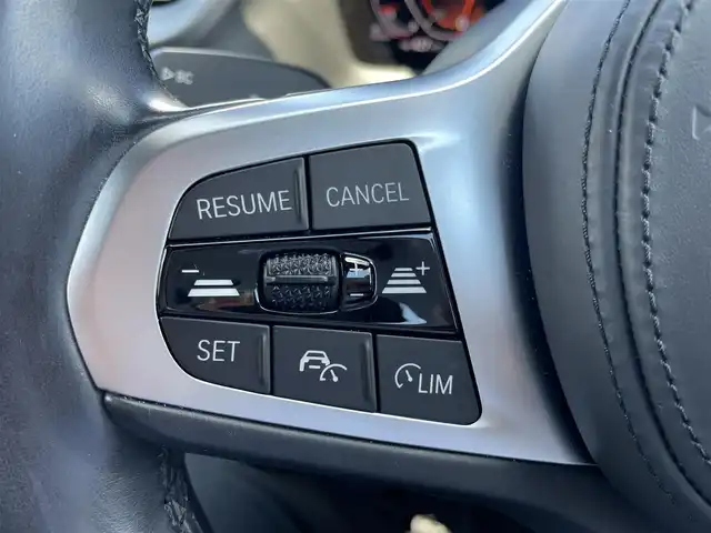 ＢＭＷ １１８ｄ Mスポーツ 福島県 2022(令4)年 4.2万km アルピンホワイトⅢ 純正HDDナビ/AM/FM/BT/USB/レーダークルーズコントロール/クリアランスソナー/ハーフレザーシート/パワーシート/パワーバックドア/バックカメラ/ステアリングリモコン/アイドリングストップ/LEDヘッドライト/フォグ/リアフォグ/プッシュスタート/フロアマット/純正ドライブレコーダー/ワイヤレス充電/USB充電ポート/ETC 2.0