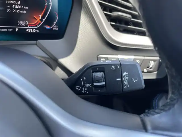 ＢＭＷ １１８ｄ Mスポーツ 福島県 2022(令4)年 4.2万km アルピンホワイトⅢ 純正HDDナビ/AM/FM/BT/USB/レーダークルーズコントロール/クリアランスソナー/ハーフレザーシート/パワーシート/パワーバックドア/バックカメラ/ステアリングリモコン/アイドリングストップ/LEDヘッドライト/フォグ/リアフォグ/プッシュスタート/フロアマット/純正ドライブレコーダー/ワイヤレス充電/USB充電ポート/ETC 2.0