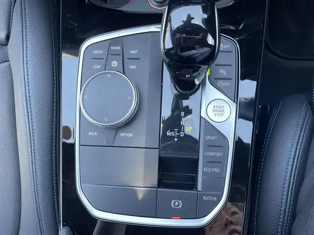ＢＭＷ １１８ｄ Mスポーツ 福島県 2022(令4)年 4.2万km アルピンホワイトⅢ 純正HDDナビ/AM/FM/BT/USB/レーダークルーズコントロール/クリアランスソナー/ハーフレザーシート/パワーシート/パワーバックドア/バックカメラ/ステアリングリモコン/アイドリングストップ/LEDヘッドライト/フォグ/リアフォグ/プッシュスタート/フロアマット/純正ドライブレコーダー/ワイヤレス充電/USB充電ポート/ETC 2.0