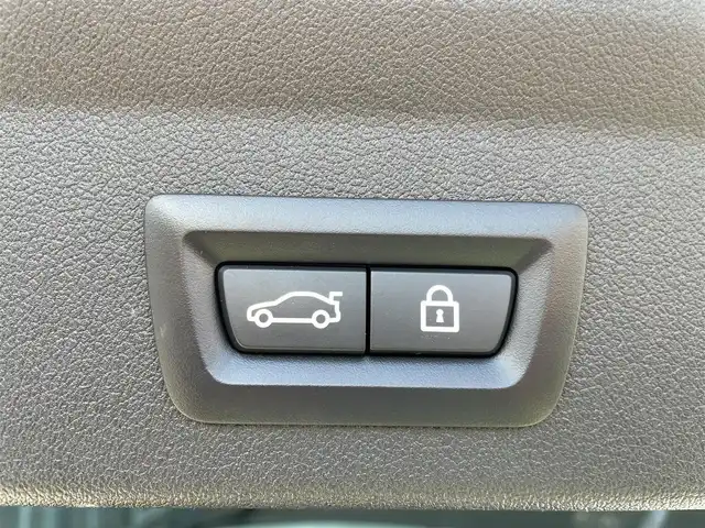 ＢＭＷ １１８ｄ Mスポーツ 福島県 2022(令4)年 4.2万km アルピンホワイトⅢ 純正HDDナビ/AM/FM/BT/USB/レーダークルーズコントロール/クリアランスソナー/ハーフレザーシート/パワーシート/パワーバックドア/バックカメラ/ステアリングリモコン/アイドリングストップ/LEDヘッドライト/フォグ/リアフォグ/プッシュスタート/フロアマット/純正ドライブレコーダー/ワイヤレス充電/USB充電ポート/ETC 2.0