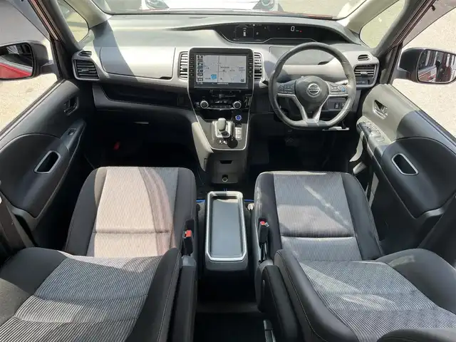 日産 セレナ e－パワー ハイウェイスター V 滋賀県 2021(令3)年 6.7万km マルーンレッド 2トーン 純正10インチナビ/・フルセグTV/Bluetooth/CD/DVD/アラウンドビューモニター/純正フリップダウンモニター/プロパイロット/BSM/インテリジェントルームミラー/両側自動スライドドア/LEDヘッドライト/電動パーキング/オートホールド/前後ドライブレコーダー/プッシュスタート/ETC