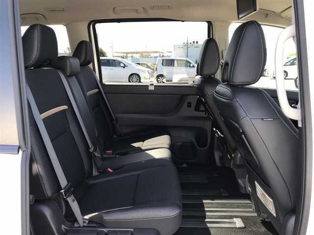 日産 セレナ ハイウェイスター V 鳥取県 2023(令5)年 1.5万km パールⅡ 特別塗装色/XKJ（カラーコード）/2トーン/プリズマホワイト/スーパーブラック/純正ナビ/フルセグ/BT/USB/アラウンドビューモニター/フリップダウンモニター/ETC2.0/エマージェンシーブレーキ/プロパイロット/クルーズコントロール/レーンキープアシスト/デジタルインナーミラー/LEDヘットライト/両側パワースライド/純正16インチアルミホイール/プッシュエンジンスタート/フロアマット/スペアキー