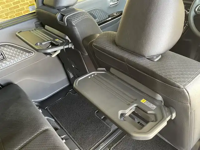 ダイハツ タント カスタム RS 岩手県 2023(令5)年 1万km シャイニングホワイトパール ４WD/ターボ/両側パワースライドドア/スマートアシスト/衝突回避支援ブレーキ/ブレーキ制御付き誤発進抑制機能/車線逸脱警報/アダプティブクルーズコントロール/レーンキープコントロール/オートハイビーム/標識認識機能/先行車発信お知らせ機能/コーナーセンサー/横滑り防止装置/アイドリングストップ/ロールサンシェード/前席シートヒーター/運転席ロングスライドシート/オプションALPINE製ナビ/フルセグTV/バックカメラ/ETC/LEDヘッドライト/LEDフォグライト/純正１５インチアルミホイール